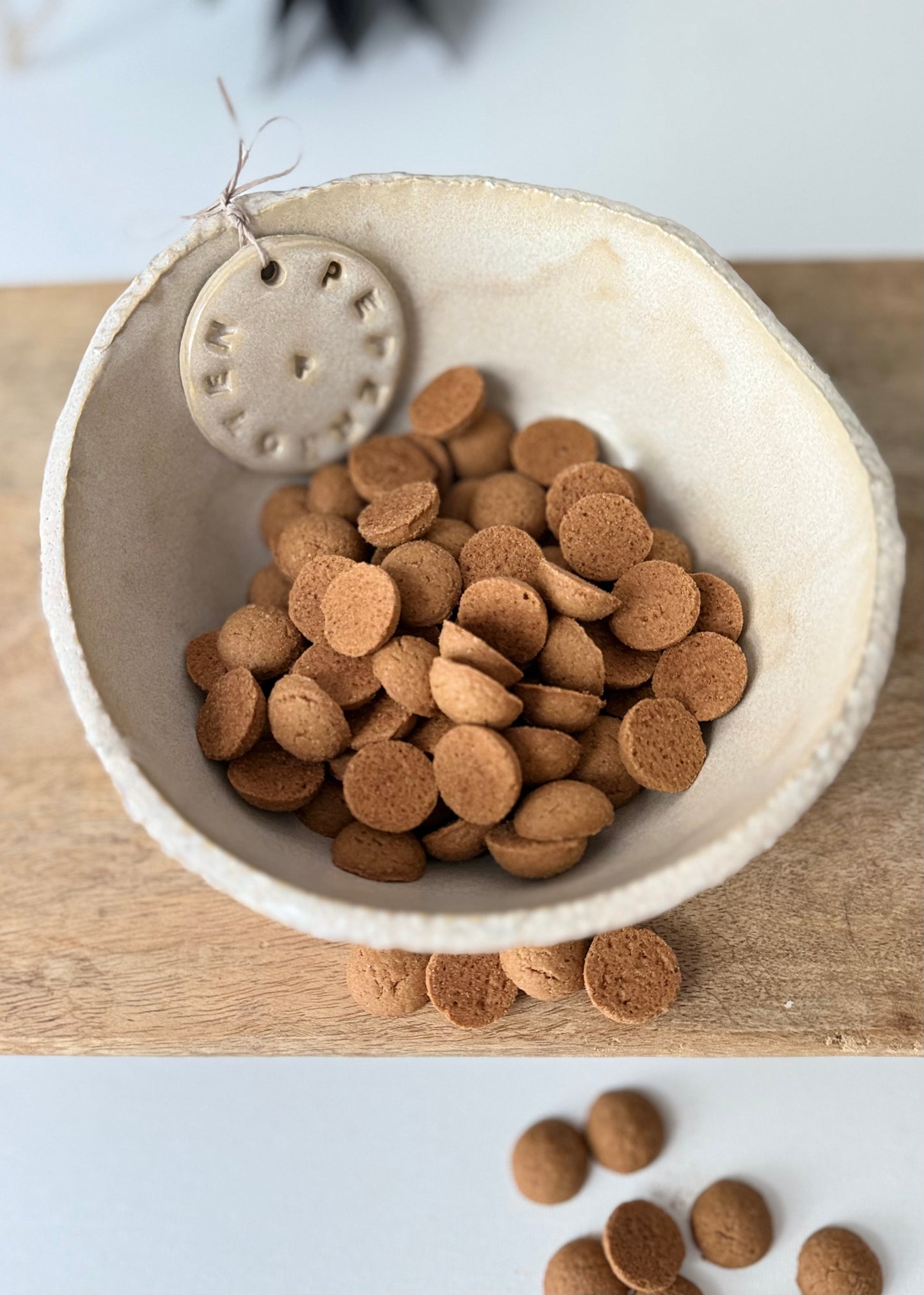 Handgemaakt Keramisch Schaaltje beige room met hanger