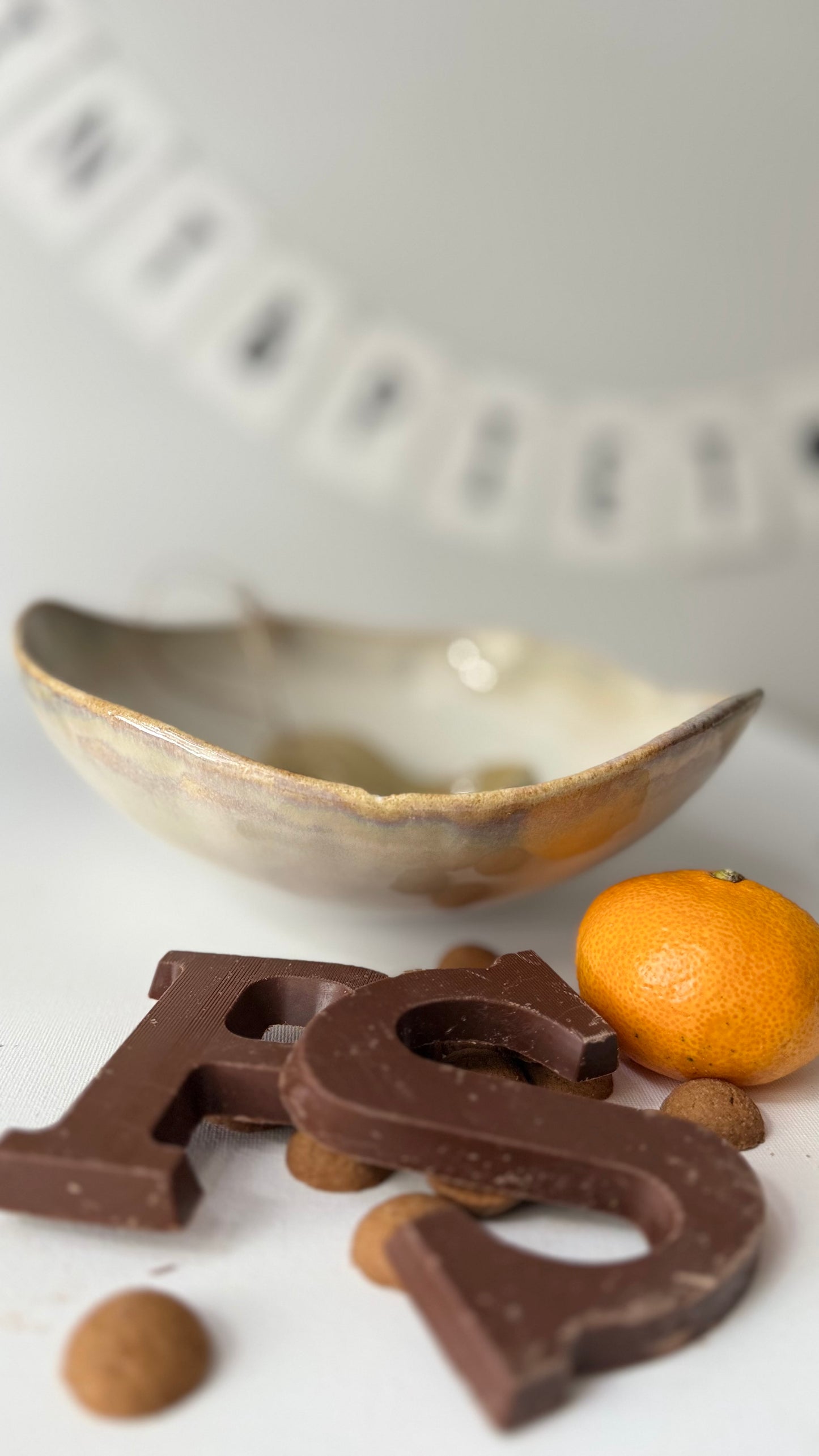 Handgemaakt Keramische schaal  melkwit met lepel