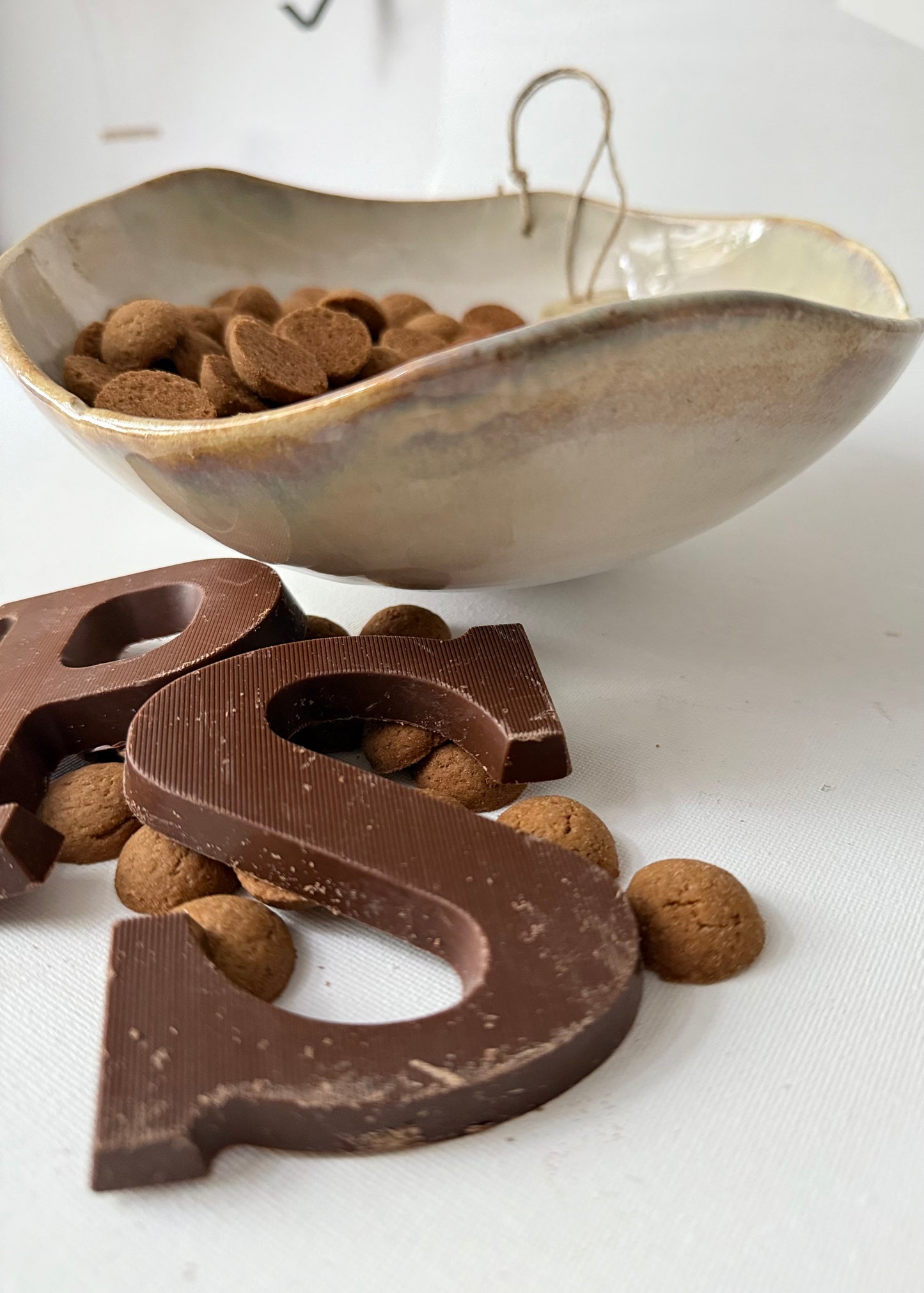 Handgemaakt Keramische schaal  melkwit met lepel